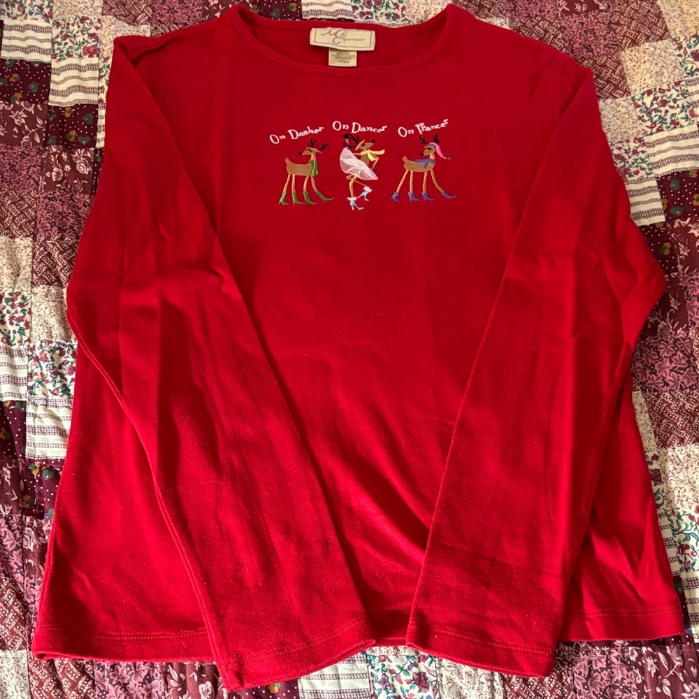 Holiday tee shirt for women, medium 🦌